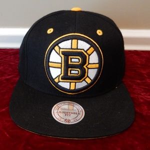 Boston Bruins baseball hat, flat brim